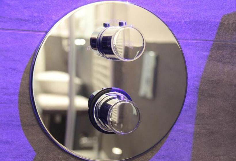 标准间带阳台, Lamia Room Rentals