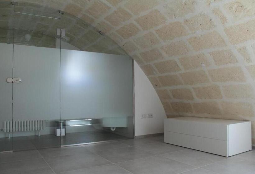 豪华套房, Lamia Room Rentals