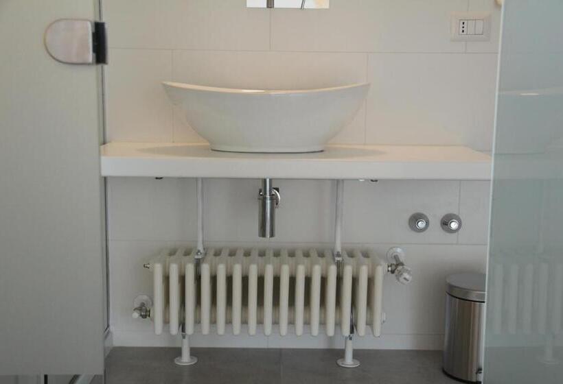 豪华套房, Lamia Room Rentals