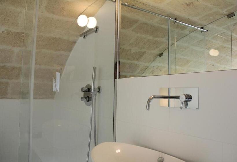 豪华套房, Lamia Room Rentals