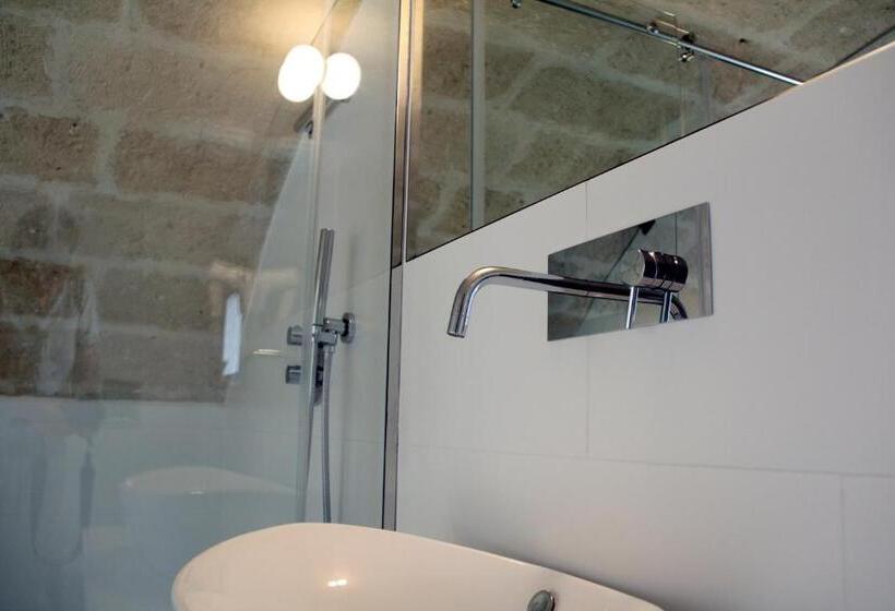 豪华套房, Lamia Room Rentals