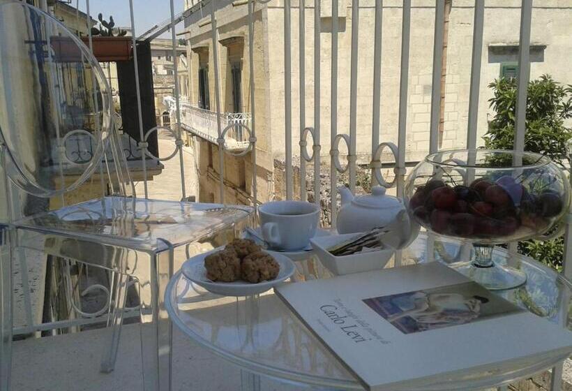 标准间带阳台, Lamia Room Rentals