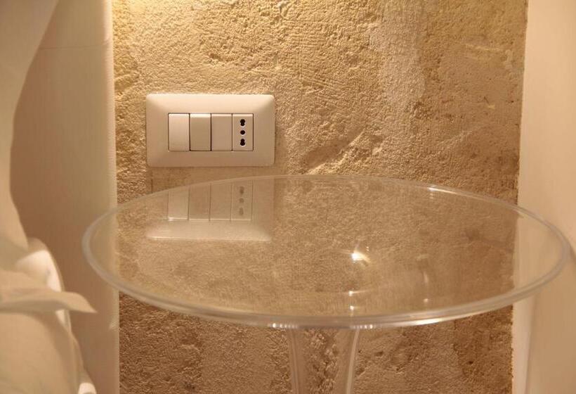 标准间带阳台, Lamia Room Rentals