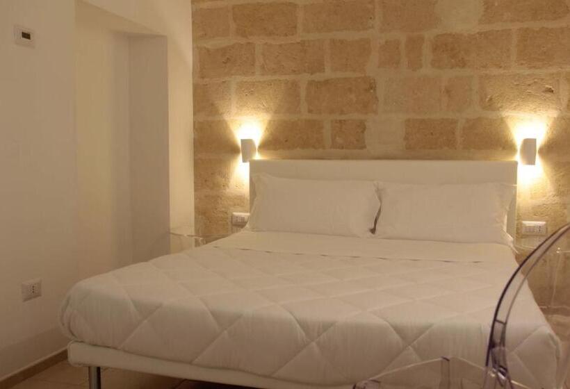 标准间带阳台, Lamia Room Rentals