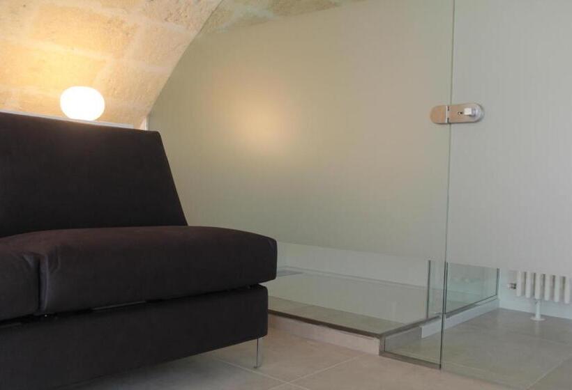 豪华套房, Lamia Room Rentals