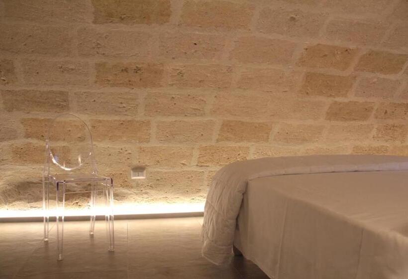 基本间, Lamia Room Rentals