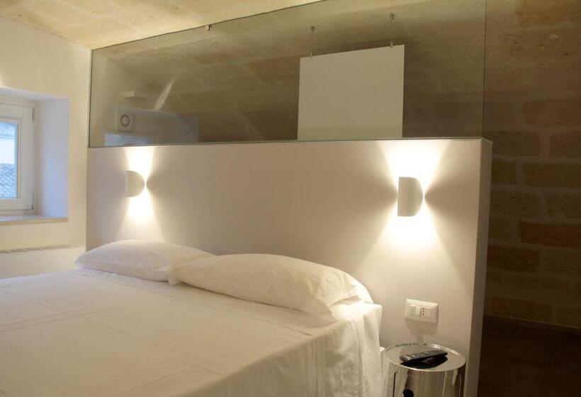 基本间, Lamia Room Rentals