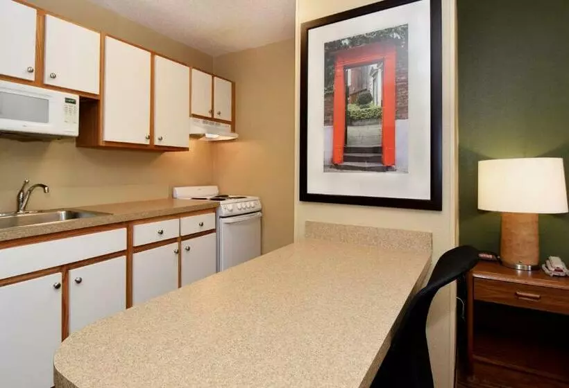 استودیوی استاندارد, Extended Stay America Suites Wichita East