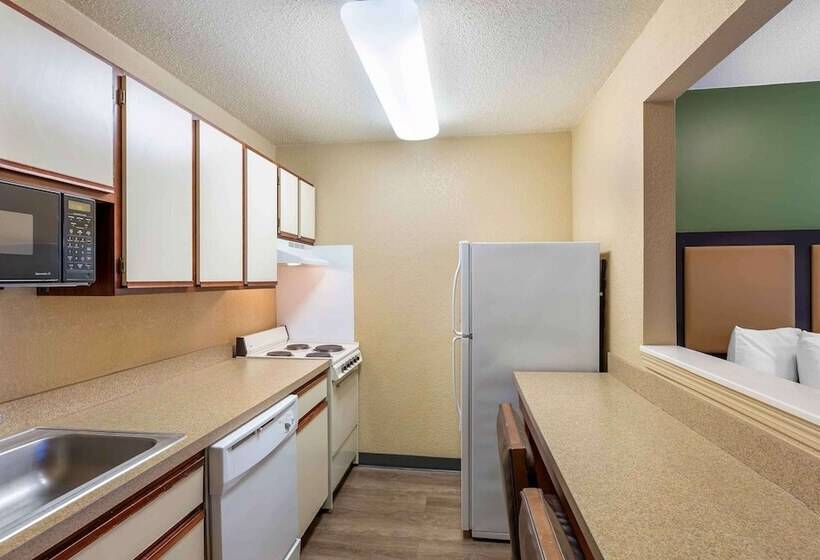 Студия Deluxe, Extended Stay America Suites  Cleveland  Middleburg Heights