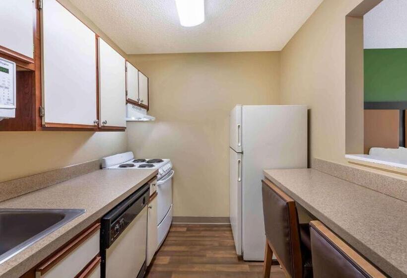 标准工作室, Extended Stay America Select Suites   Detroit   Ann Arbor   University South