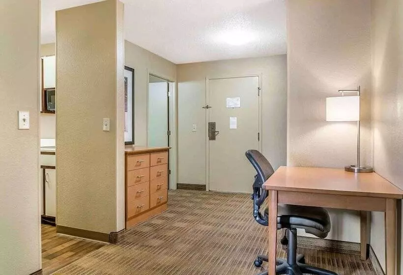 استودیوی استاندارد, Extended Stay America Select Suites   Detroit   Ann Arbor   University South