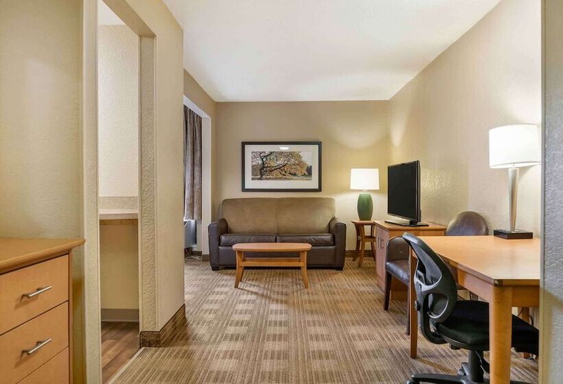 סטודיו דלוקס, Extended Stay America Select Suites   Detroit   Warren