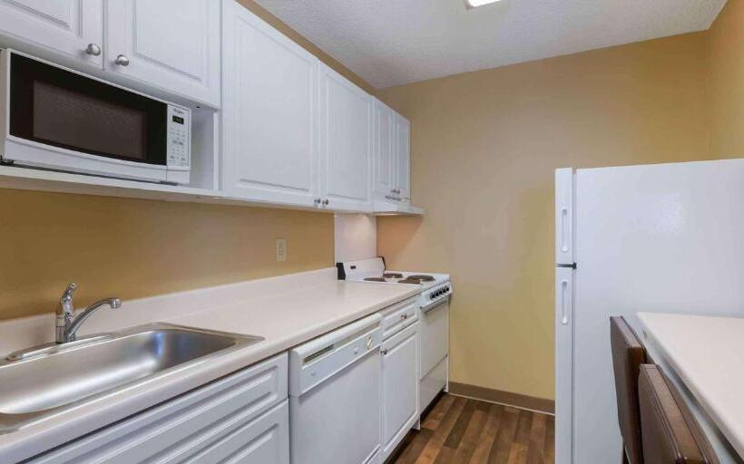 إستوديو ديلوكس, Extended Stay America Suites  Orlando  Orlando Theme Parks  Vineland Rd