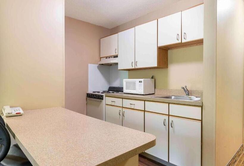 스탠다드 스튜디오, Extended Stay America Select Suites   St Louis   Westport   Craig Road