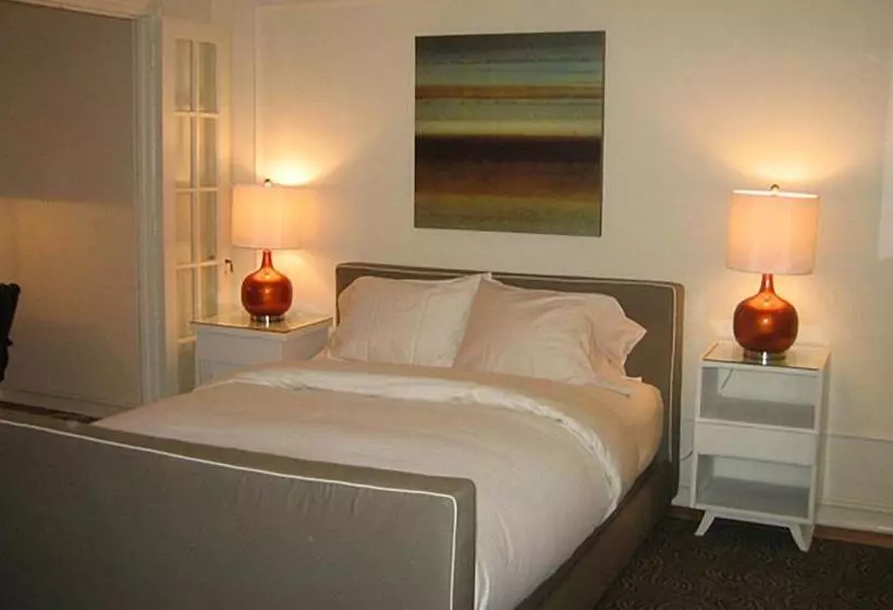 استودیوی استاندارد با تخت دو نفره بزرگ, Morgan State House Inn