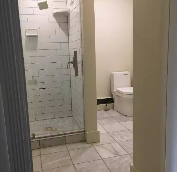 اتاق لوکس, Morgan State House Inn