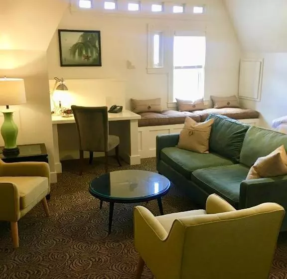 اتاق لوکس, Morgan State House Inn