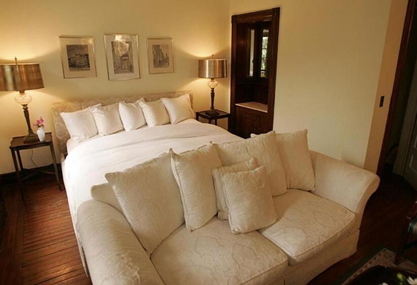 带花园的豪华房间, Morgan State House Inn