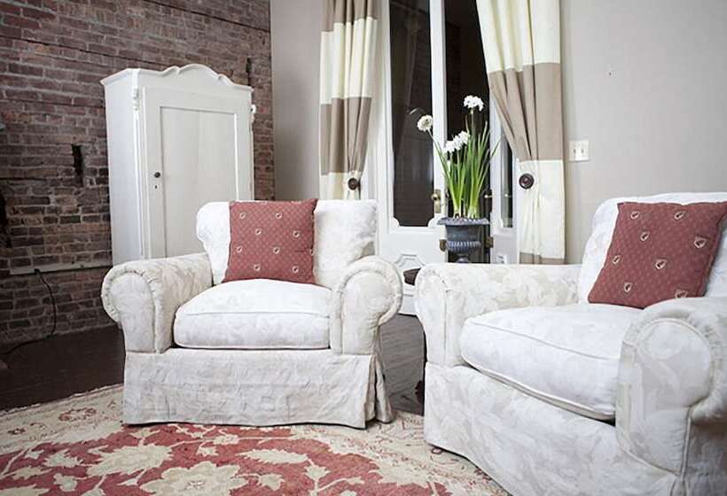 豪华工作室, Morgan State House Inn