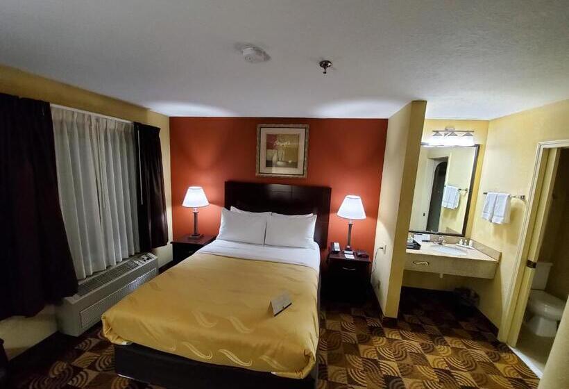 غرفة قياسية, Quality Inn Brunswick Cleveland South