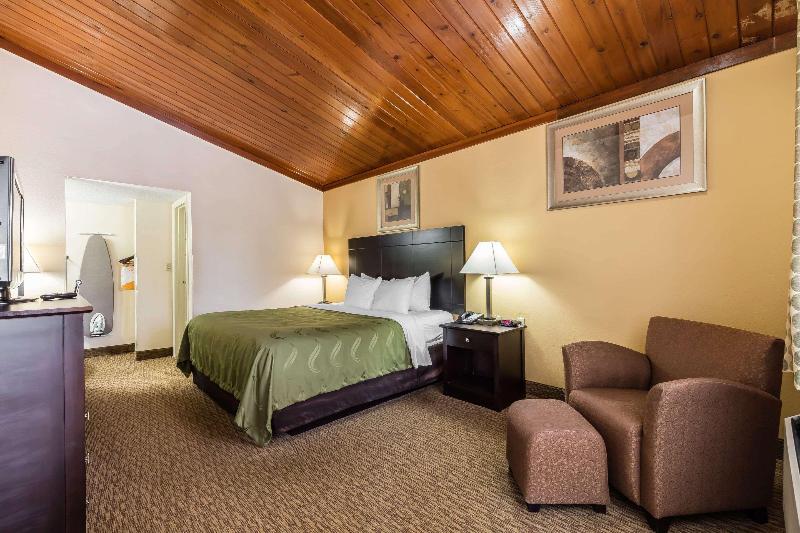 غرفة قياسية سرير كينج, Quality Inn