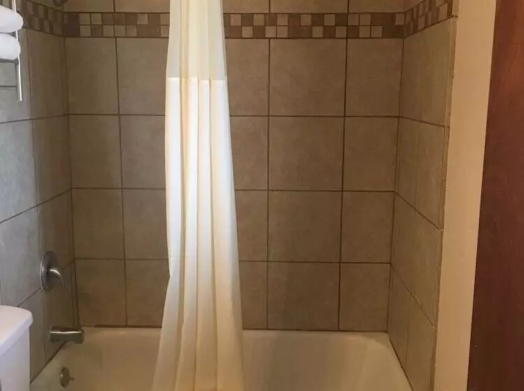 اتاق استاندارد با 2 تخت دوبل, Ramada By Wyndham Elko Hotel At Stockmen S Casino