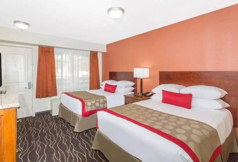 اتاق استاندارد با 2 تخت دوبل, Ramada By Wyndham Elko Hotel At Stockmen S Casino