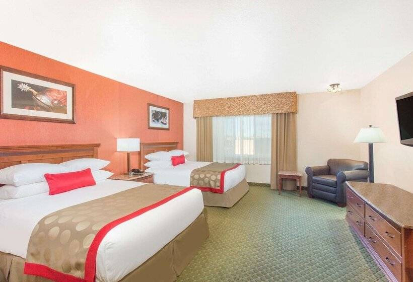 Номер Superior, Ramada By Wyndham Elko Hotel At Stockmen S Casino