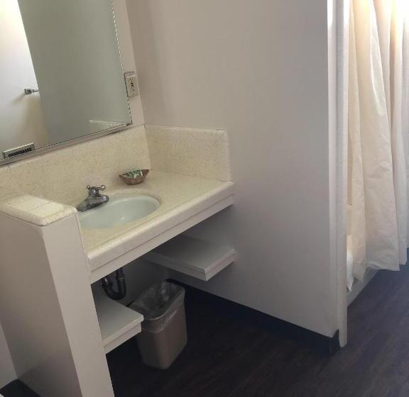 غرفة قياسية سرير كينج, Sierra Lodge Three Rivers