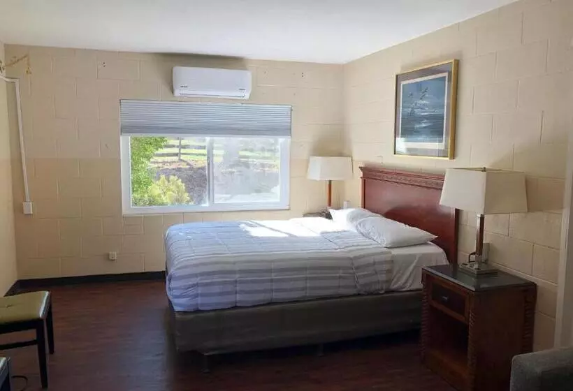 اتاق کلاسیک چهارنفره, Sierra Lodge Three Rivers