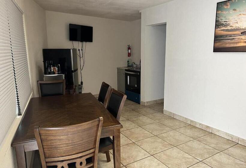 جناح جونيور ديلوكس, Sierra Lodge Three Rivers