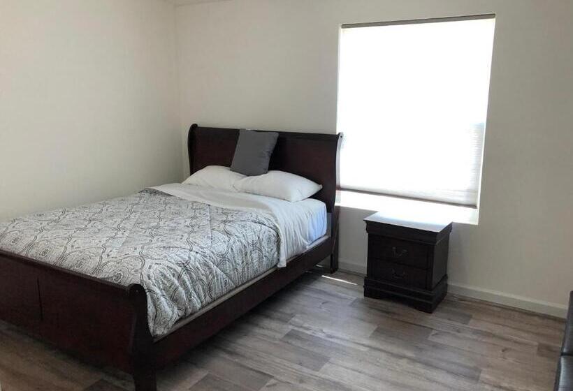 منزل غرفة نوم واحدة, Sierra Lodge Three Rivers