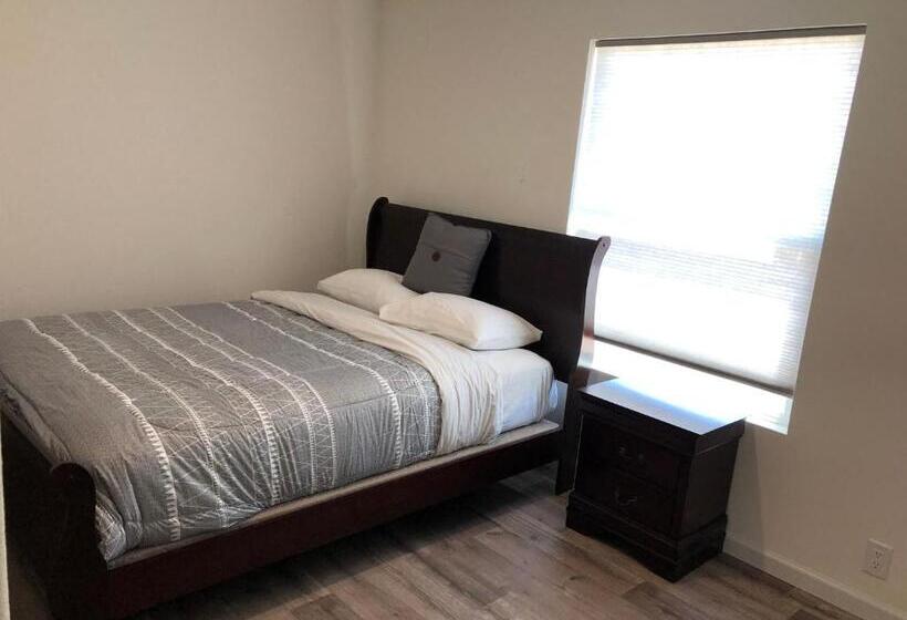 منزل غرفة نوم واحدة, Sierra Lodge Three Rivers