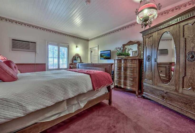 스탠다드 룸, Silver Maple Inn And The Cain House Country Suites