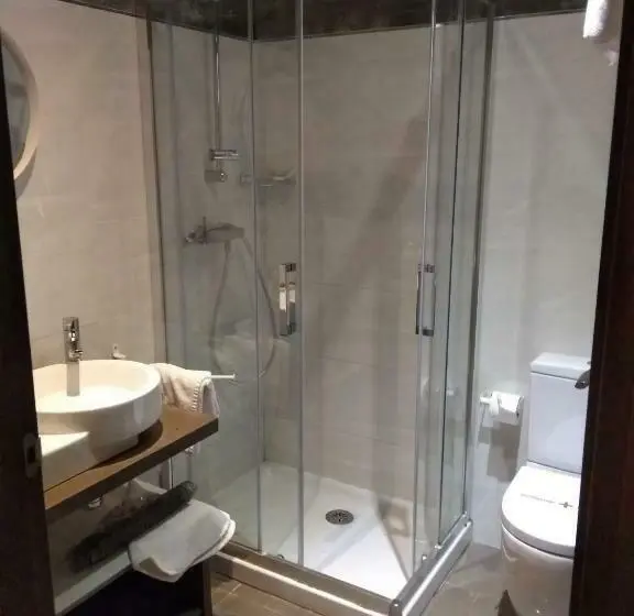 اتاق استاندارد, Hostal Alcalá Del Jucar