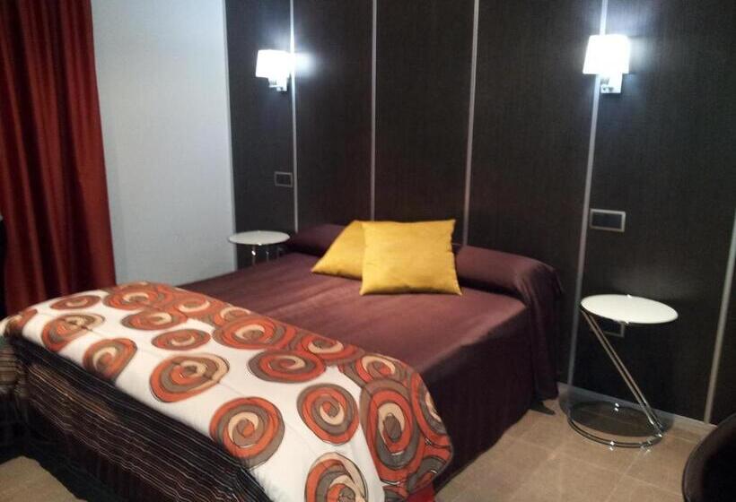 スタンダードルーム, Hostal Alcalá Del Jucar