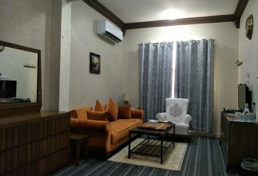آپارتمان 1 خوابه با چشمانداز دریا, Sur Bandar Al Ayjah Hotel Apartments