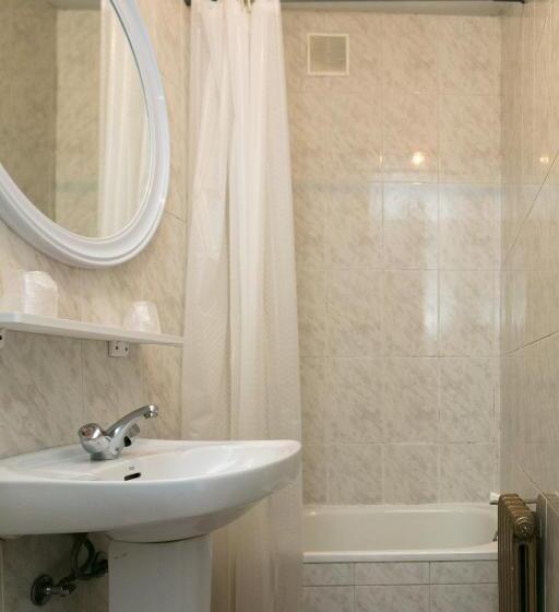 スタンダードルーム, Pensión Casa Cesáreo