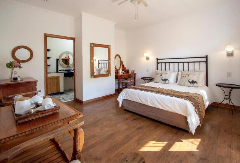 اتاق استاندارد, House On Westcliff