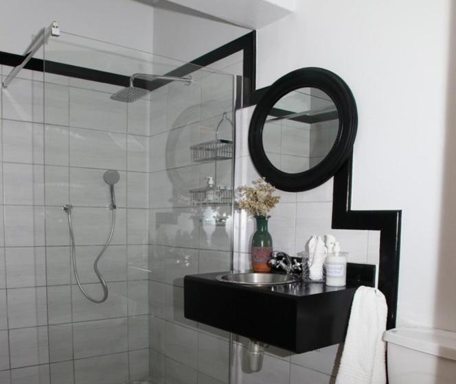 اتاق استاندارد با تخت بزرگ, House On Westcliff