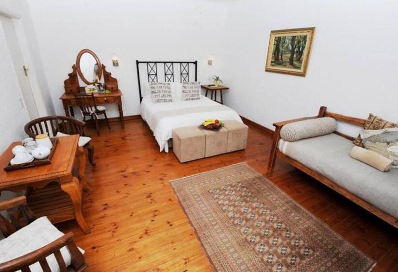 اتاق خانوادگی, House On Westcliff