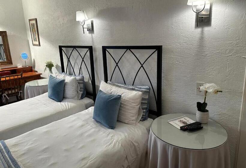 اتاق استاندارد با تخت بزرگ, House On Westcliff