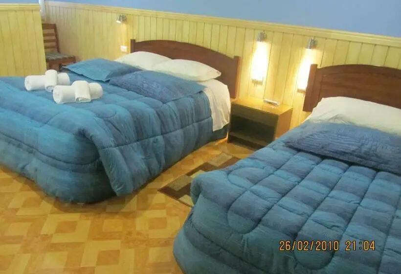 اتاق استاندارد سه نفره, Patagonia Swiss House