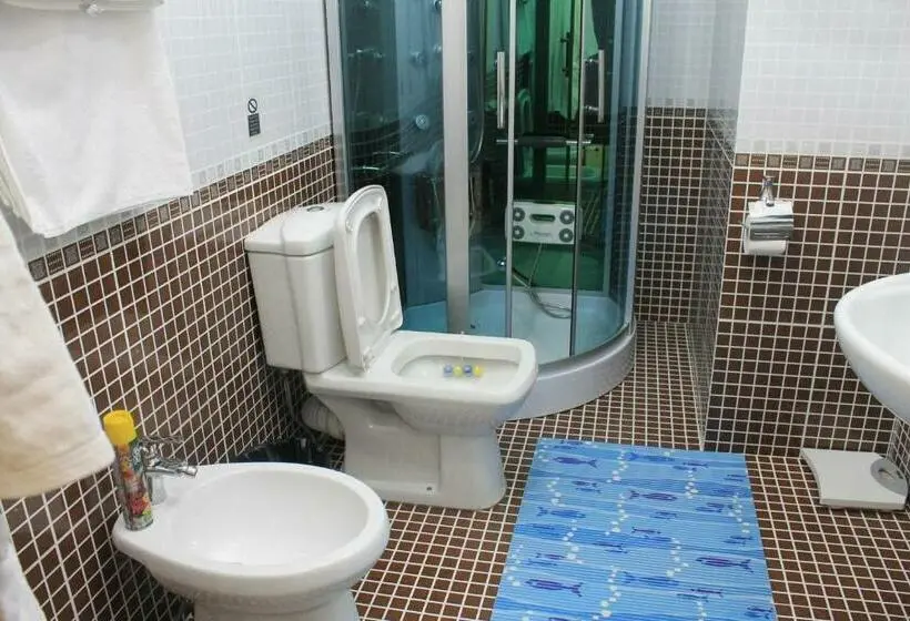 اتاق استاندارد یک نفره, Atlas B&b Hotel