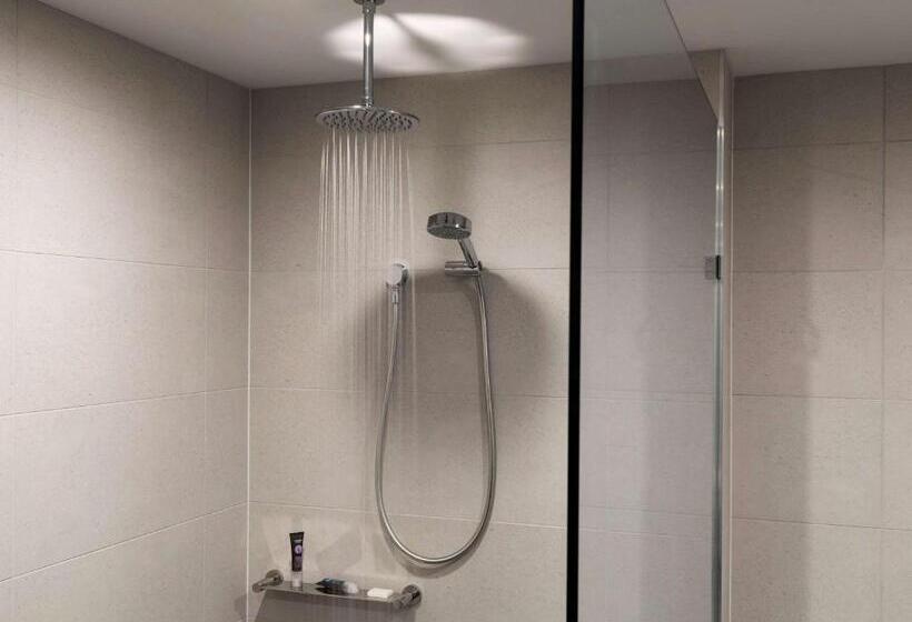 带大床的高级房间, Novotel Perth Murray Street