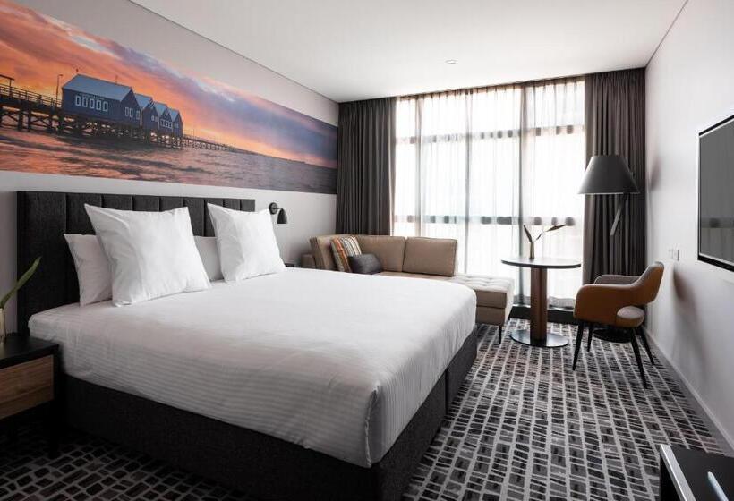 带大床的高级房间, Novotel Perth Murray Street
