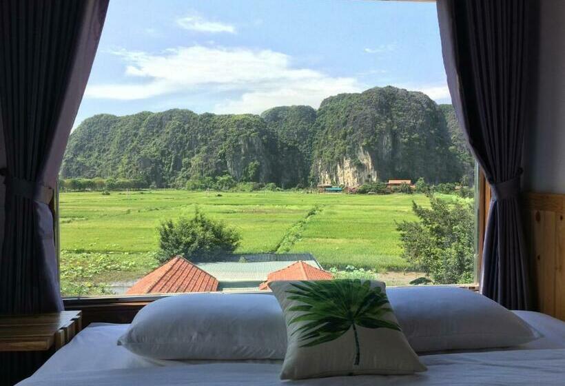 سوییت با چشم‌انداز کوه, Tam Coc Marina Villa
