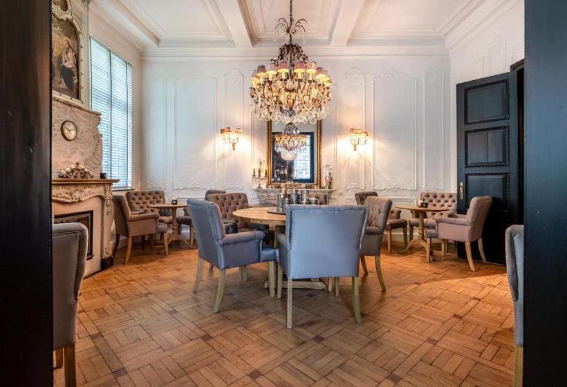 Полулюкс, Castelsuites