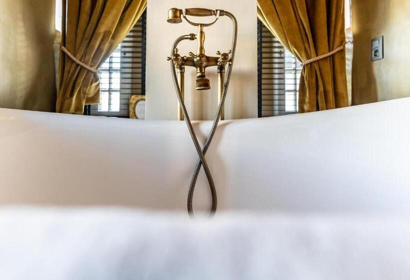 Люкс Повышенной Комфортности, Castelsuites