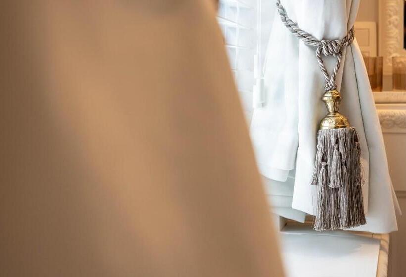 Номер Deluxe, Castelsuites